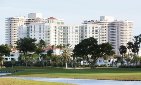 Comfortable Living in Aventura With Profitable Investment